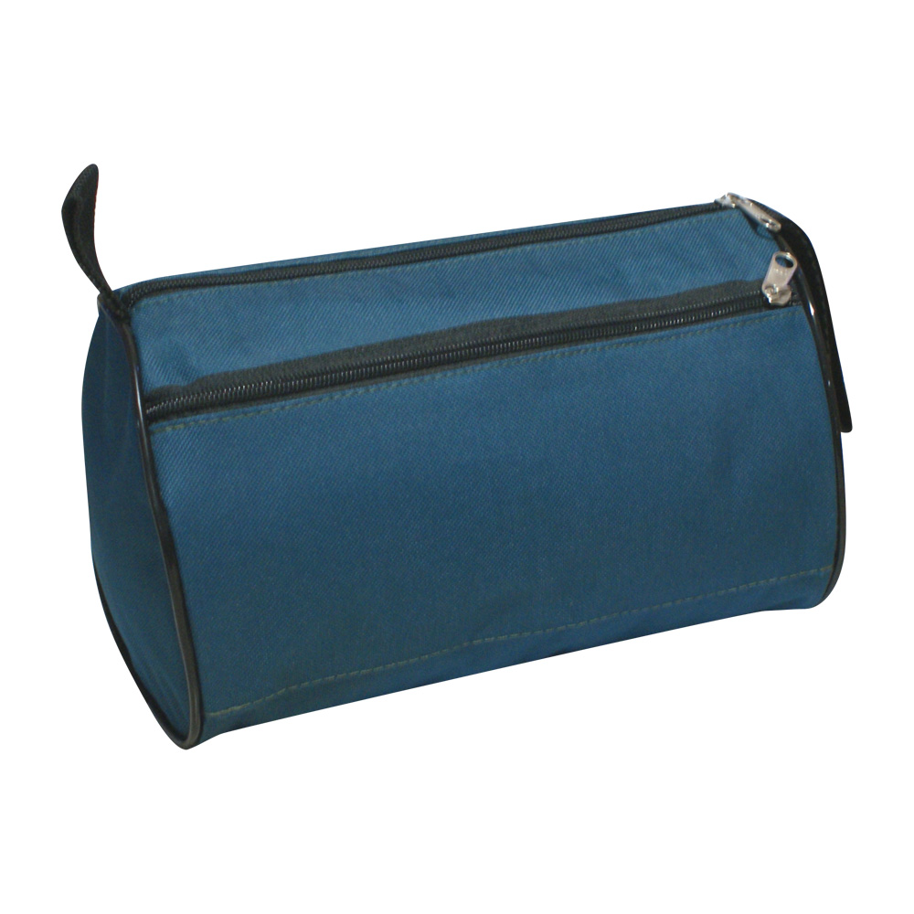 NECESSAIRE EM NYLON 600 COM BOLSO FRONTAL CHATO E ZÍPER